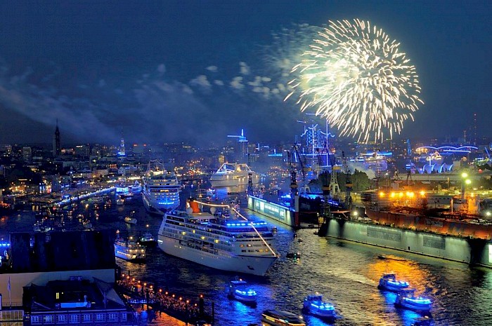 Review of the popular cruise days 2015: 570 000 visitors to watch the ships