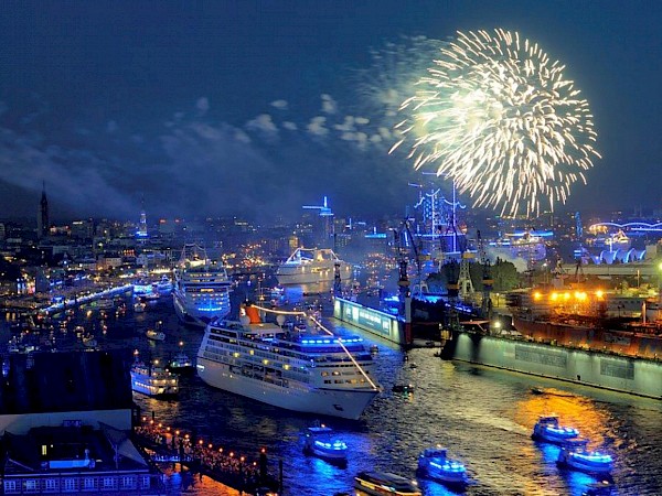Review of the popular cruise days 2015: 570 000 visitors to watch the ships