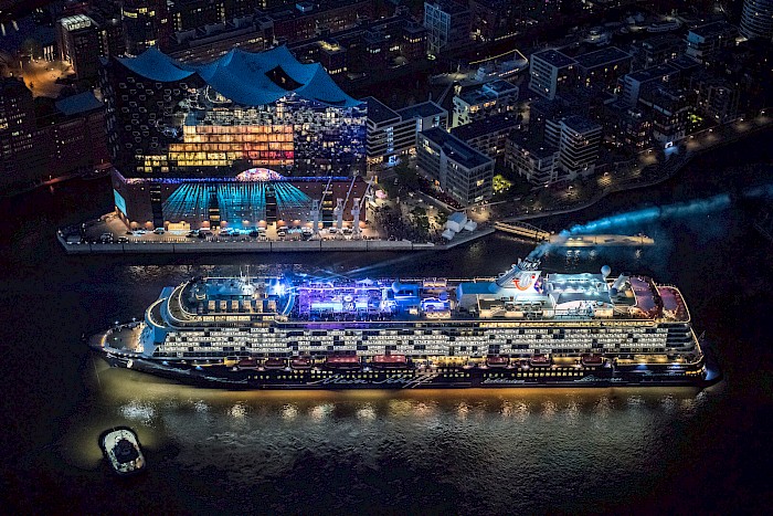A unity of sound and light: Elbphilharmonie Hamburg launches “Mein Schiff 6” cruise liner