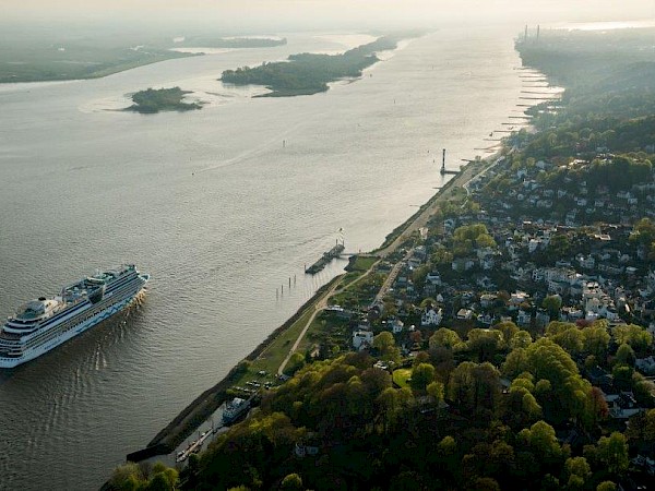 Hamburg mit stärkstem Wachstum der weltweiten Kreuzfahrt Home-Ports / Im Jahr 2016 wieder unter den Top 20 der Heimathäfen